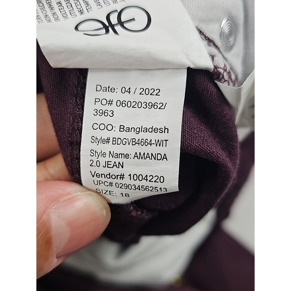 Gloria Vanderbilt Amanda 2.0 Slim Leg Women's‎ size 18 Red Burgundy Denim Jeans - Picture 7 of 13